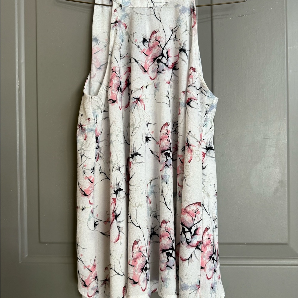 Doe & Rae Pink and White Floral Tank Top